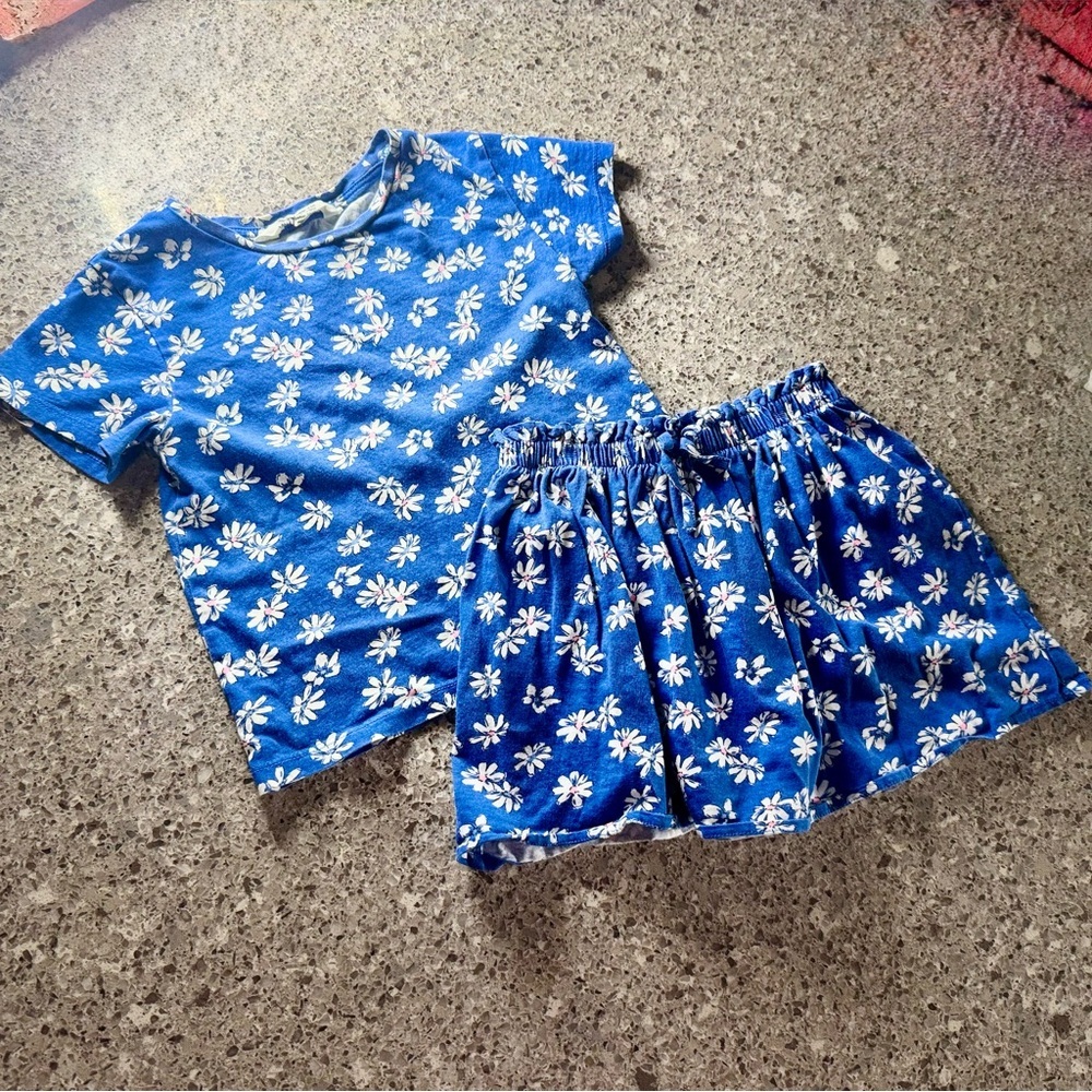 H&M Girl's 2-Piece Cotton Set - Blue/Daisy T-Shirt and Skirt - Size 3T-4T
